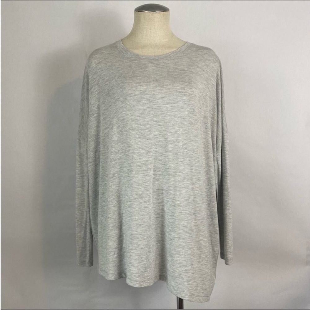 Athleta Cloudlight Relaxed Asymmetrical Tee 321 - Picture 2 of 4